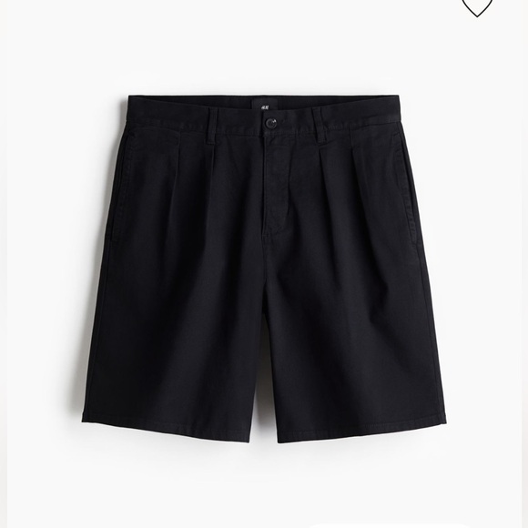 NWT Men’s Chino Shorts in Black and Beige - Size 33 - Picture 1 of 4